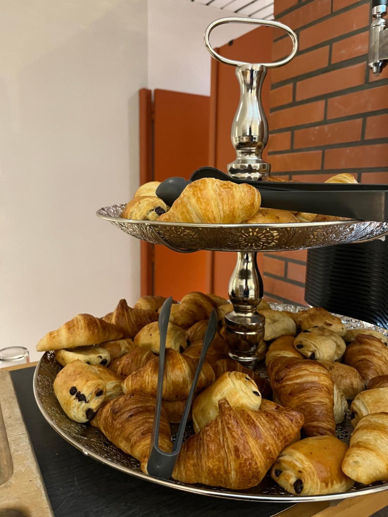 Hotel La Petite Auberge Chambretaud ภายนอก รูปภาพ